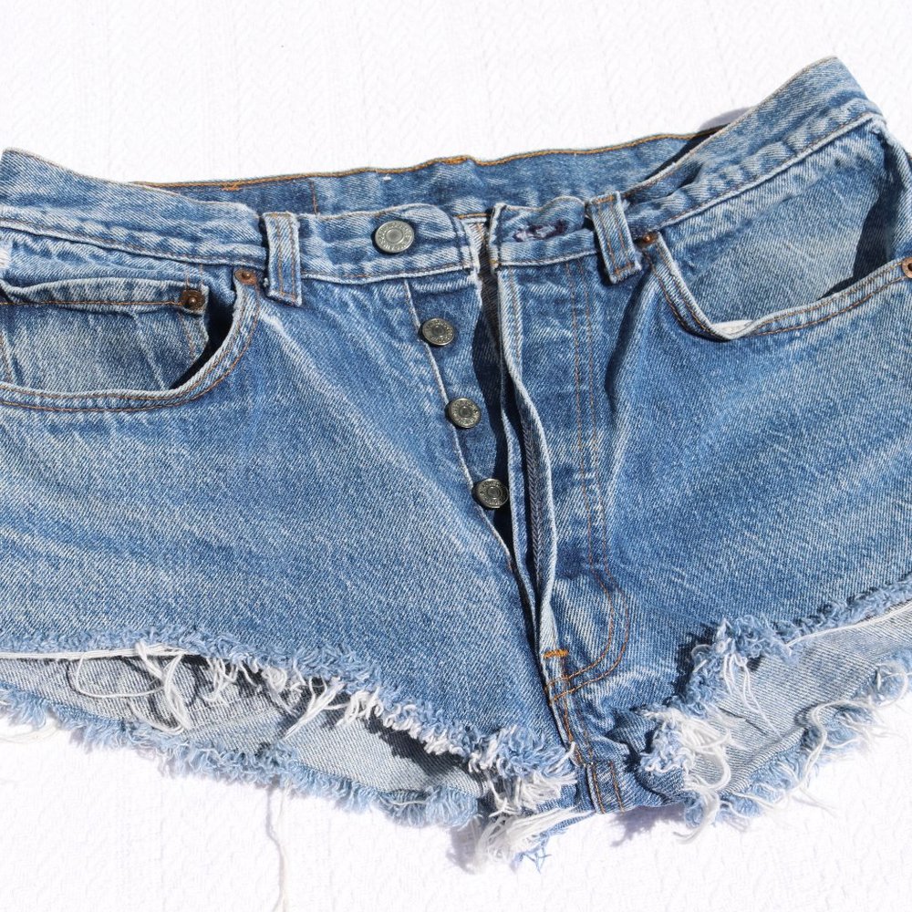 Levi's 501 Daisy Dukes cut-off jeans.